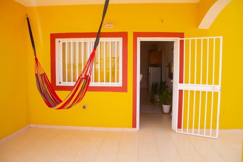 Cosy & Relax Yellow House 5Mn Walk From The Beach! Villa Calheta Exterior photo